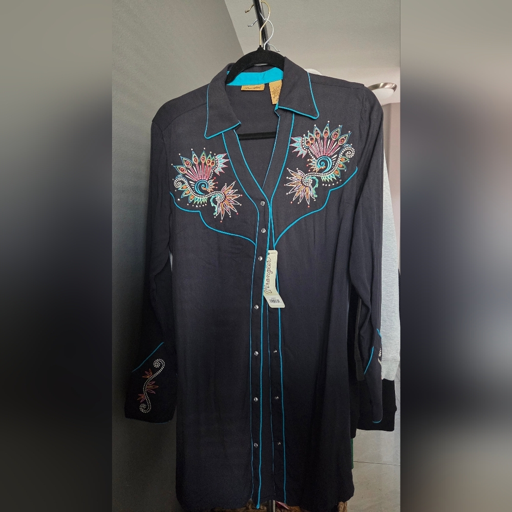 Wrangler Black Embroidered Western Shirt - Picture 3 of 10